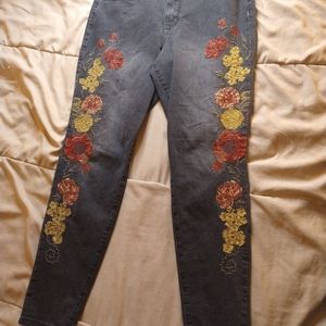 Floral embroidered jeans
